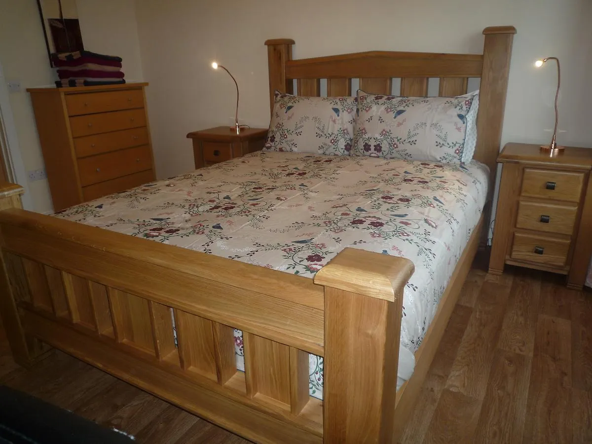 Halfpenny Bridge Holiday Homes, Market View Apartment